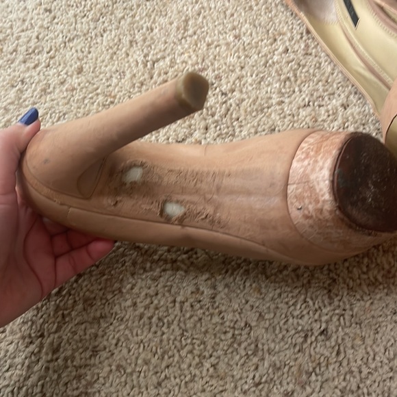 Rachel Zoe nude platform heels, some wear throughout (pictured) - Picture 9 of 10